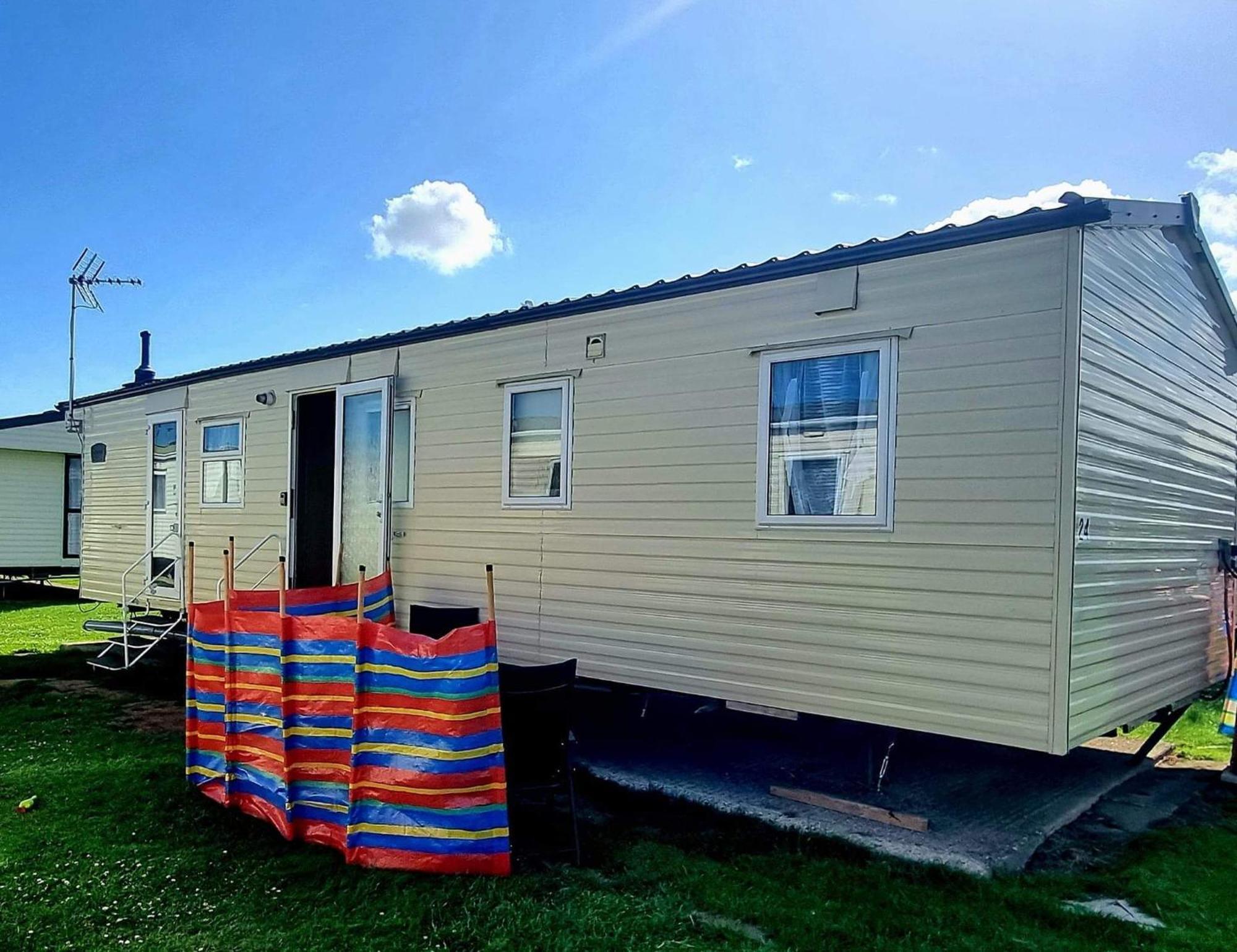 Paula.Aga- Caravan Clacton-on-Sea Exterior photo
